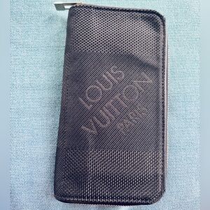 Louis Vuitton Damier Geant Zippy Long Wallet in Black Nylon